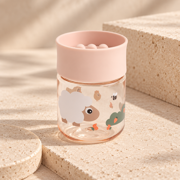Done by Deer mācību krūzīte 360° „Tiny Farm” – pūderkrāsā